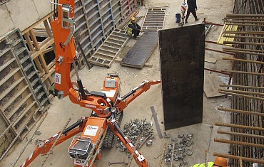 Подъем металлических пластин