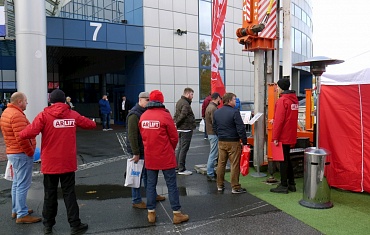 Выставка на территории комплекса ЛЕНЭКСПО